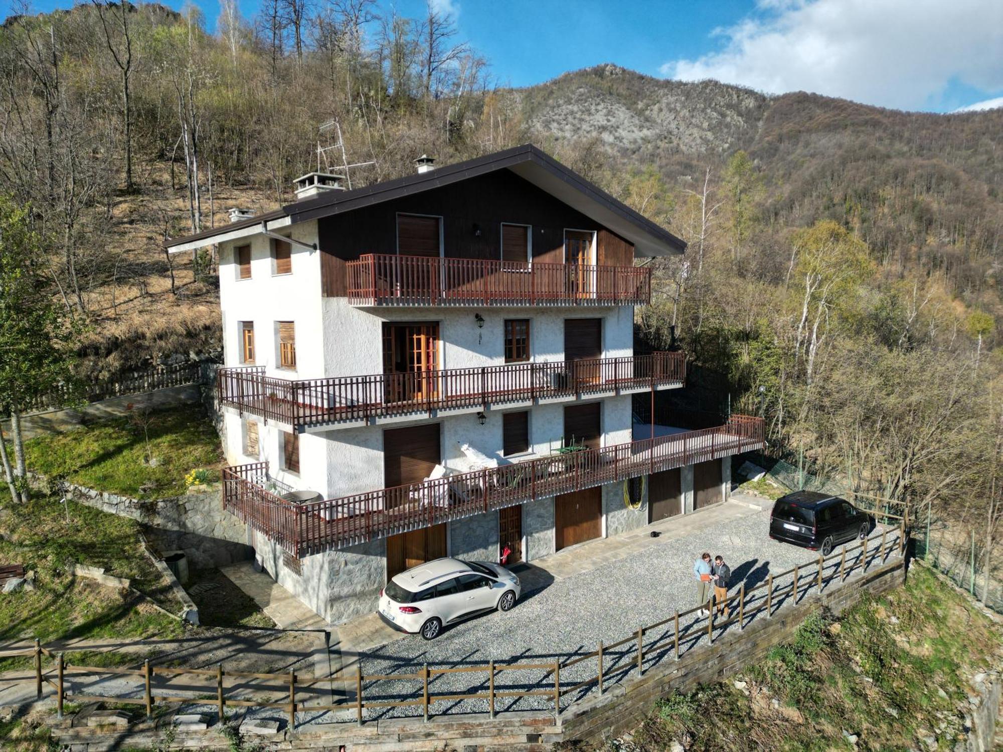 Gold Cave Casa Vacanze Relax Nel Bosco Appartamenti Pessinetto Exterior foto